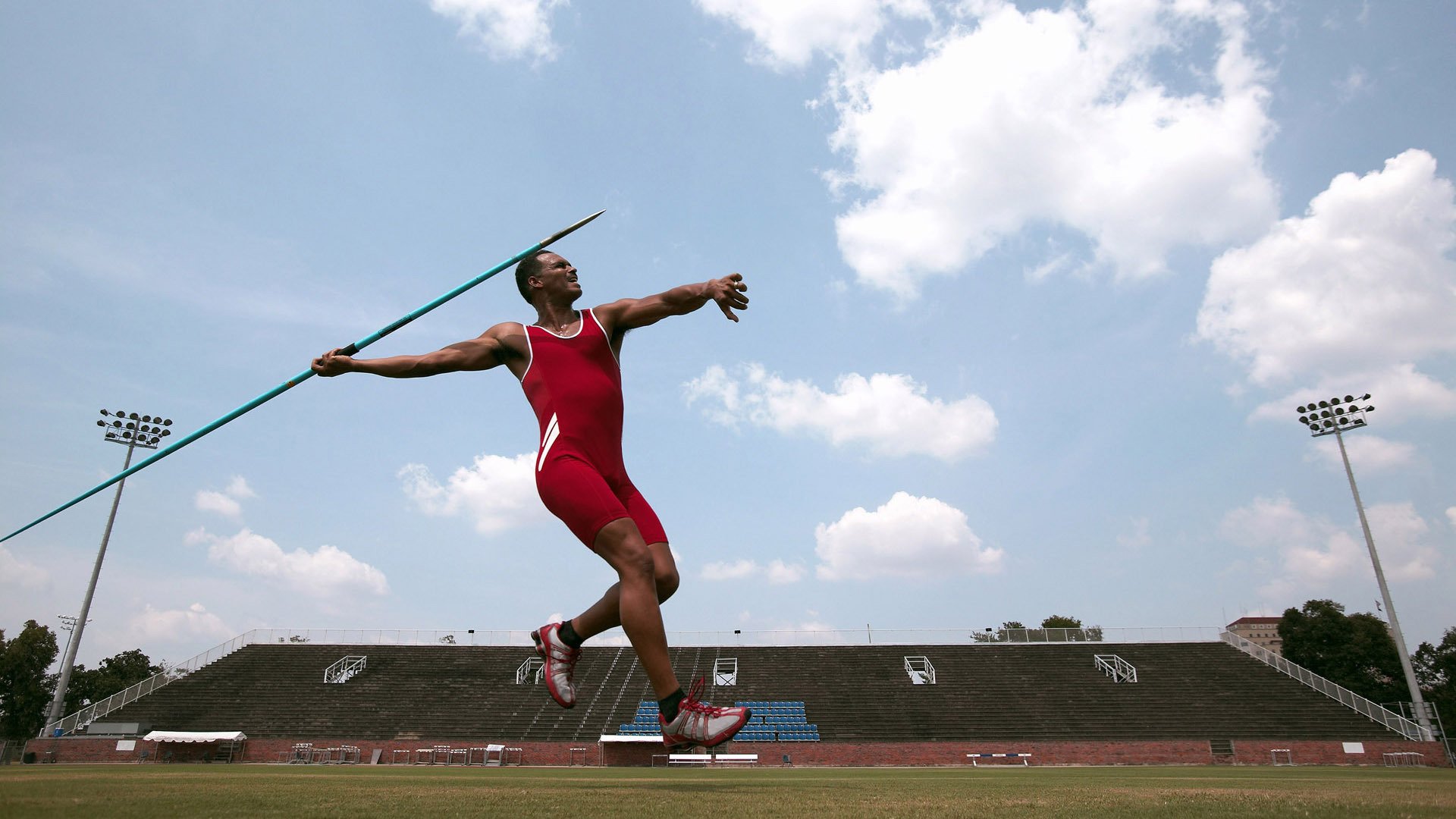 _未来篮球场：智能交互助力训练_，智能视觉篮球场